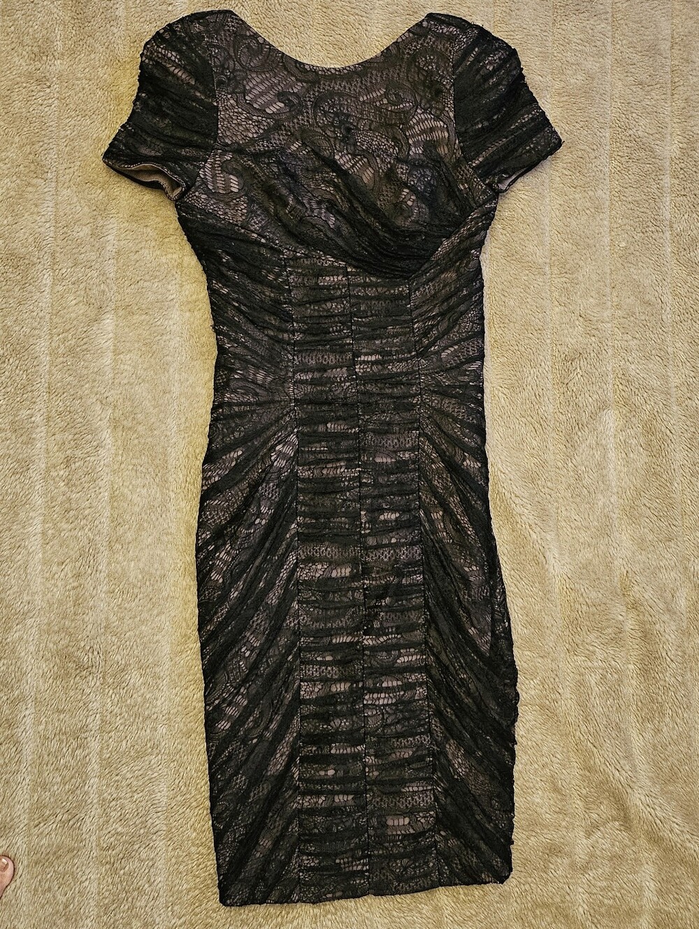 Incredible Elie Saab Ruched Lace Bodycon Dress